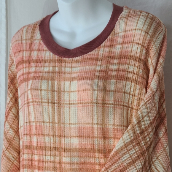 💥4/$20 TAYLOR & SAGE Soft Plaid Oversized Sweater NWT - Picture 8 of 14